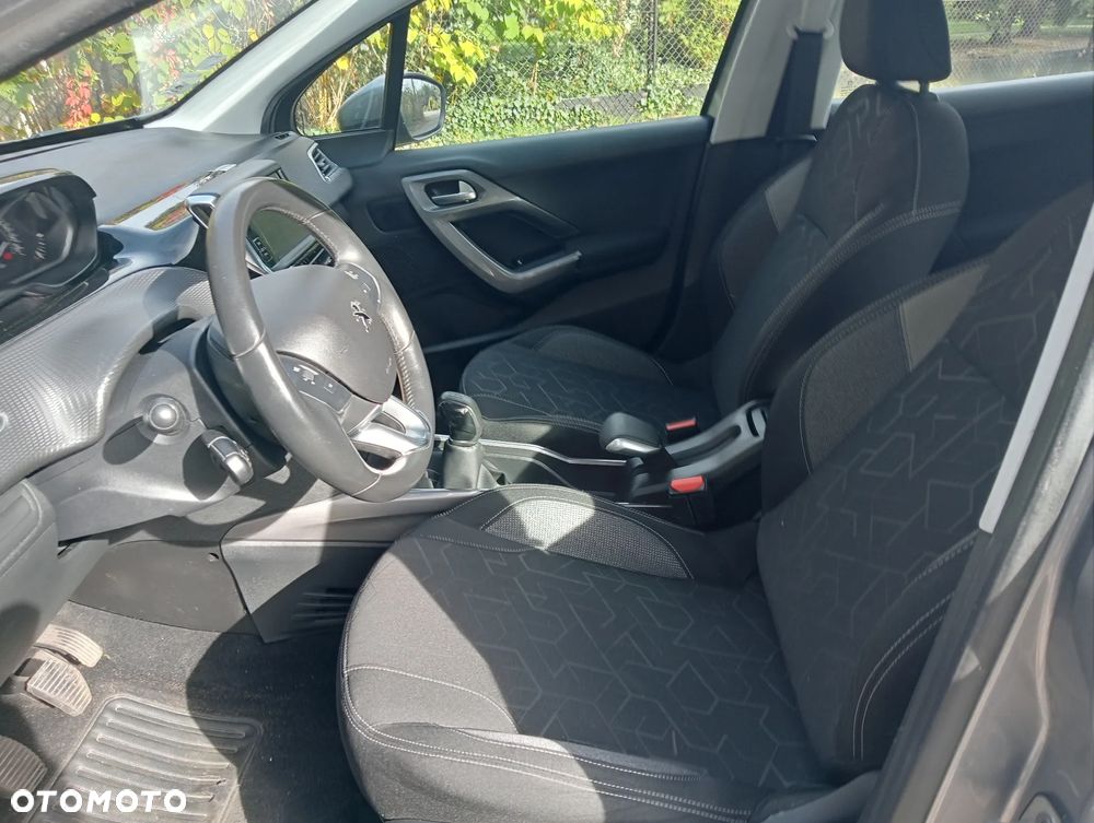 Peugeot 2008 PureTech 82 Style - 22