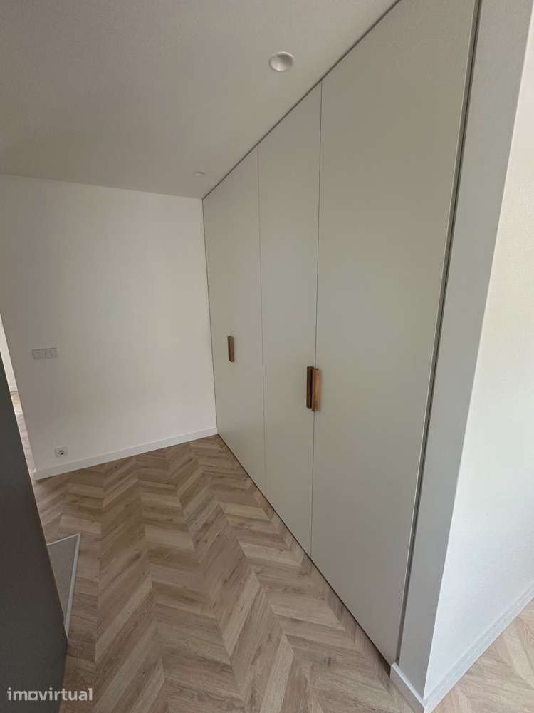 Apartamento T1 novo no Centro da Cidade de Leiria - Grande imagem: 4/12