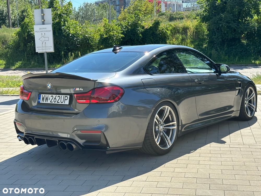 BMW M4 DKG - 10