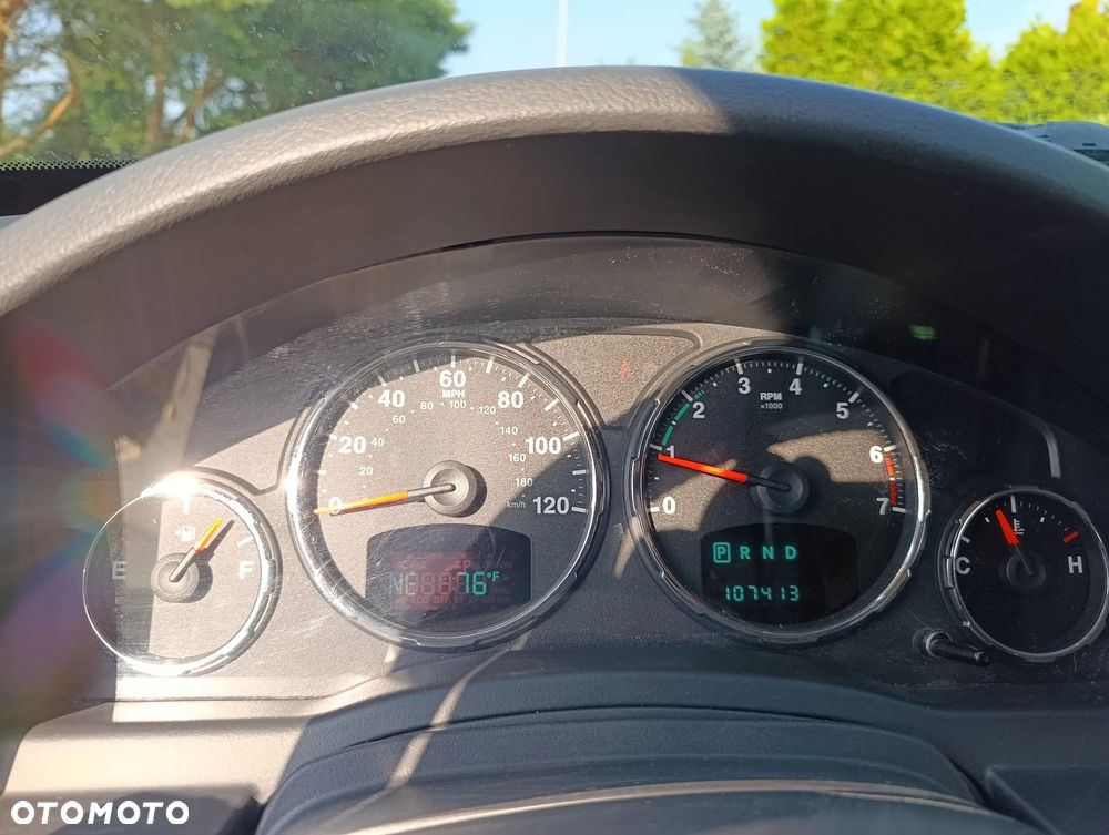 Jeep Liberty - 12