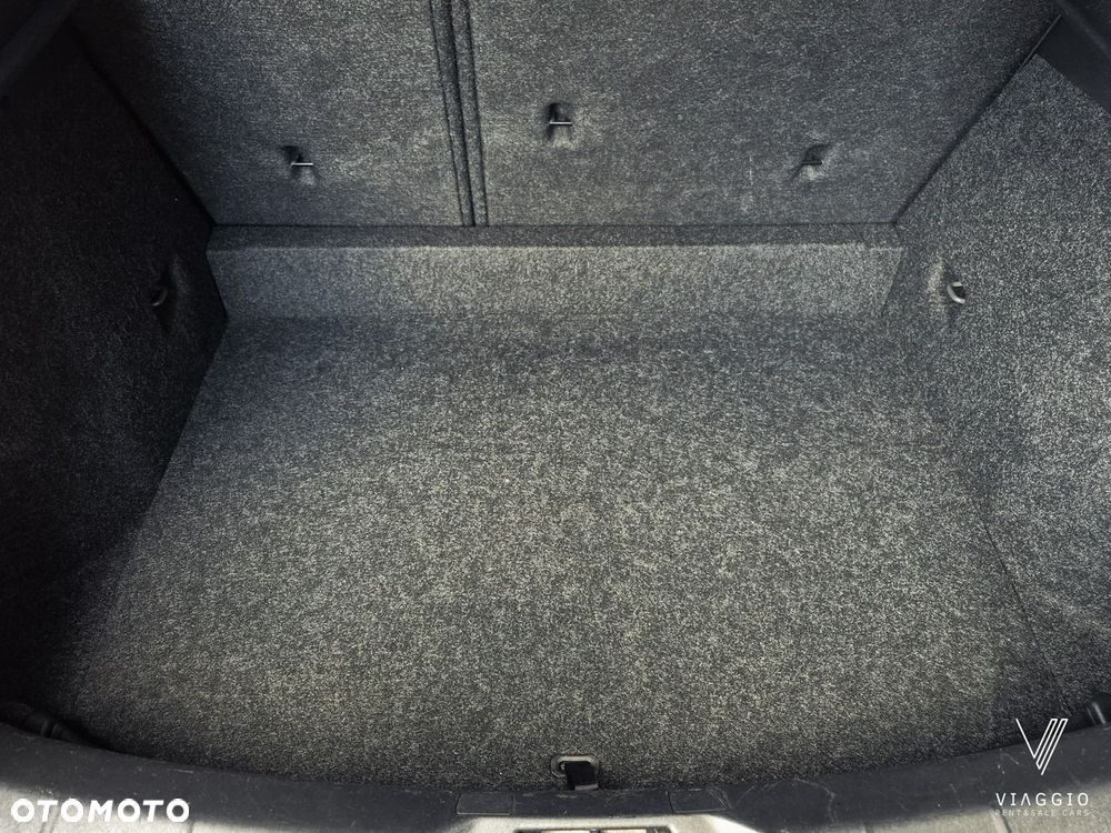 Volvo V40 T2 Momentum - 19