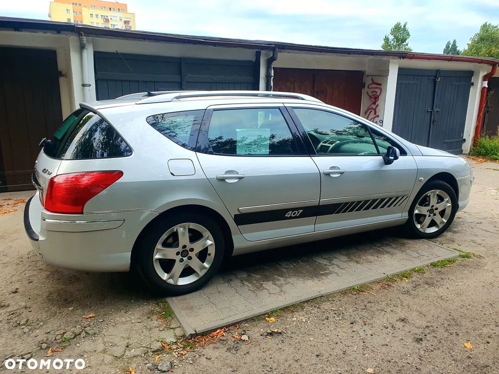 Peugeot 407 - 11