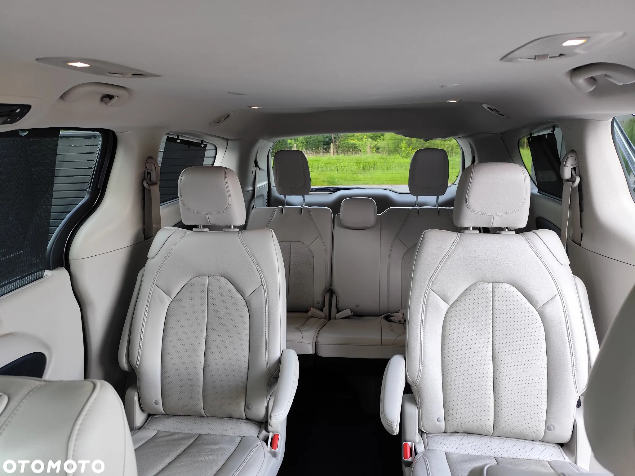Chrysler Pacifica - 5