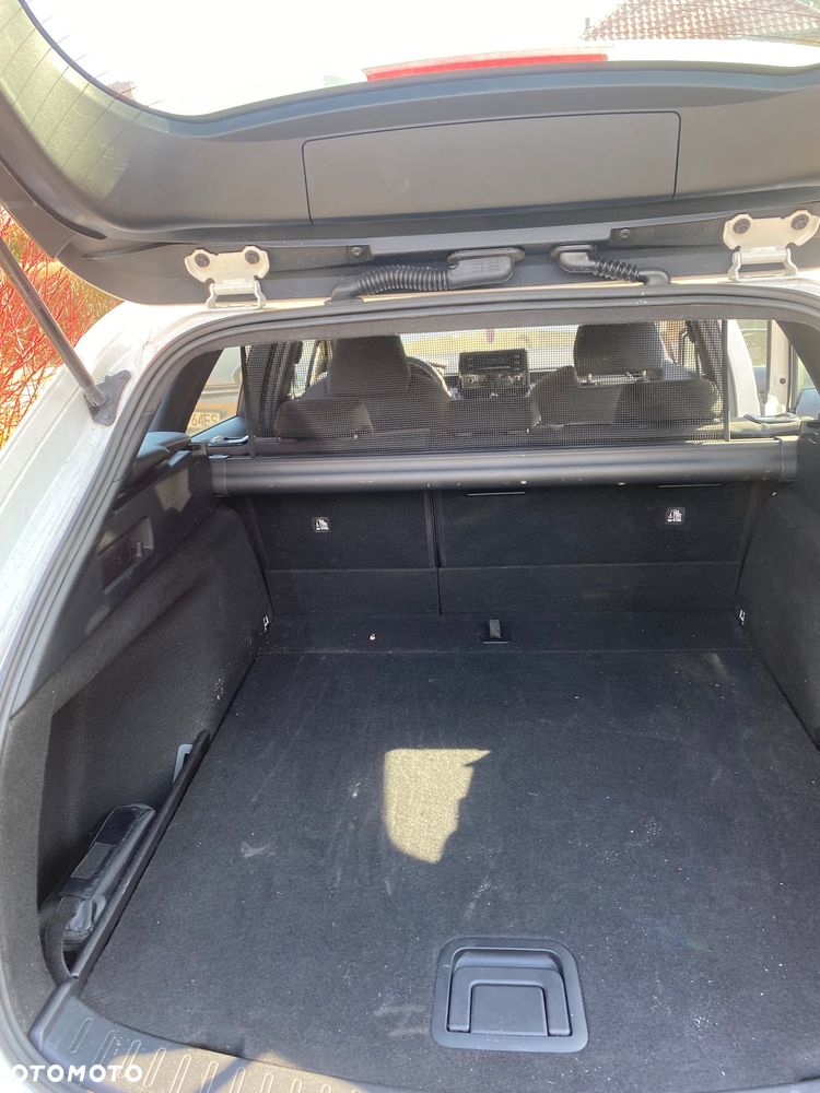 Toyota Corolla 1.8 Hybrid Club - 12