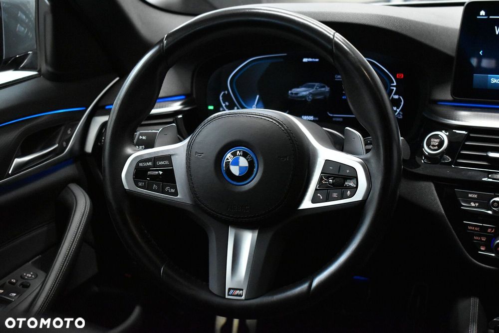 BMW Seria 5 530e xDrive M Sport sport - 12