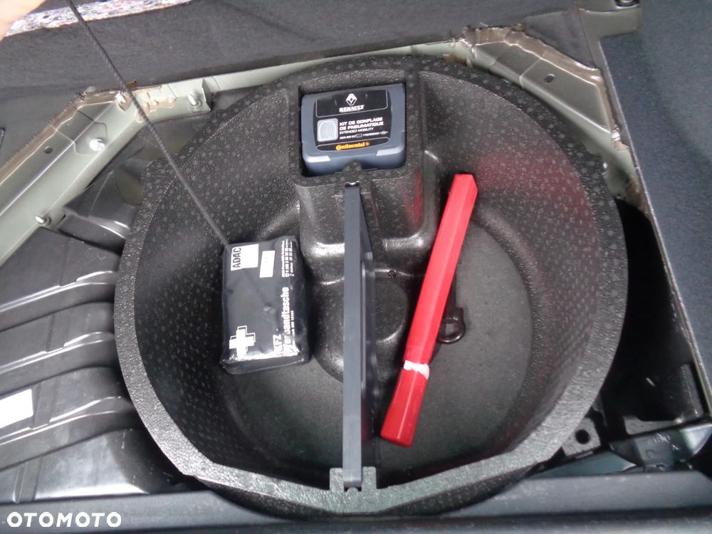 Renault Scenic 1.6 16V Luxe Privilege - 15