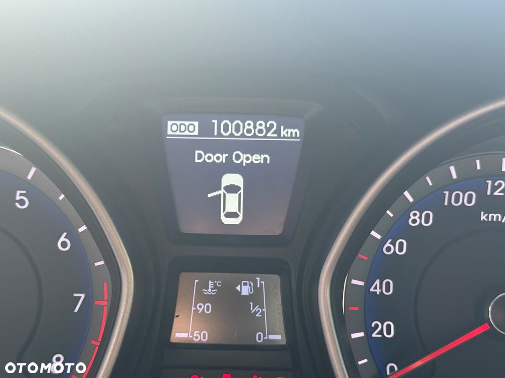 Hyundai i30 - 23