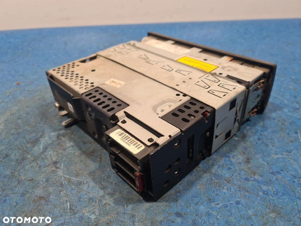 IVECO EURO CARGO RADIO 504251502 - 4