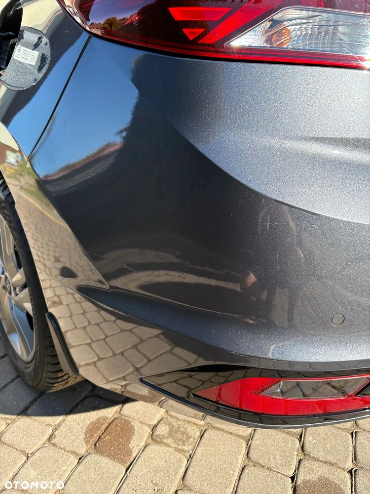 Hyundai Elantra 1.6 Comfort Premiere - 6