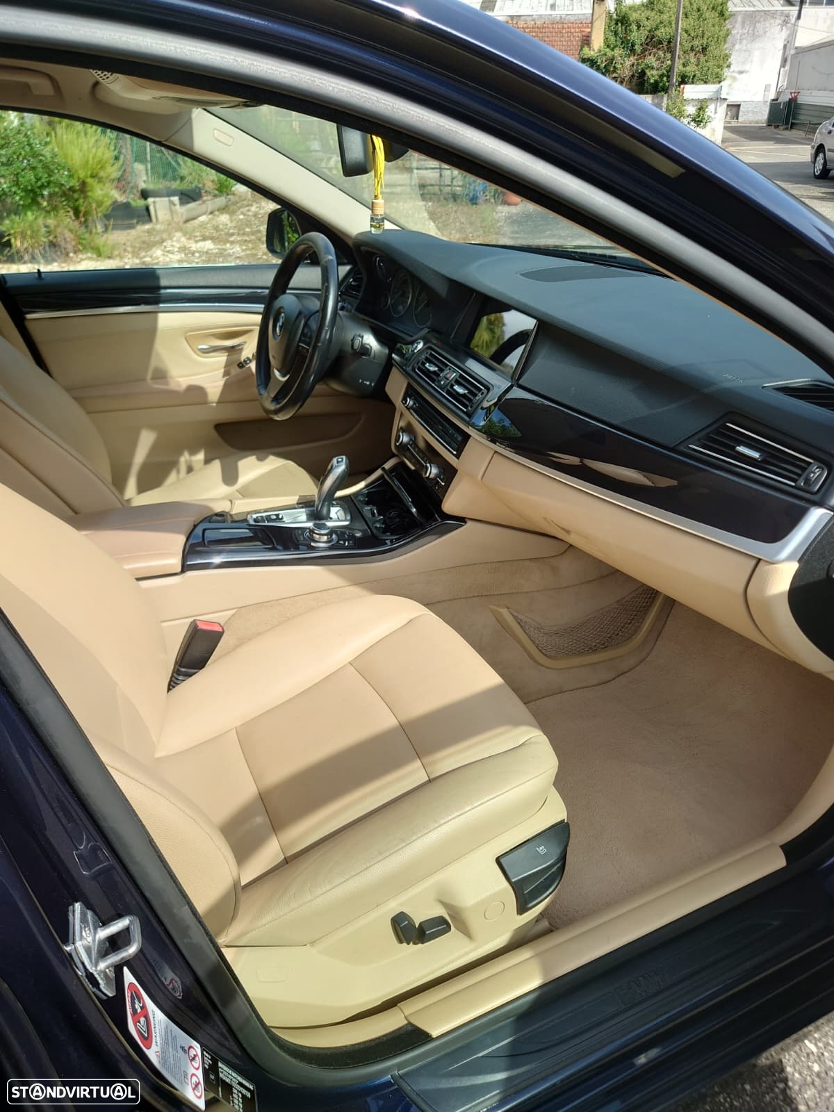 BMW 520 d Auto - 11