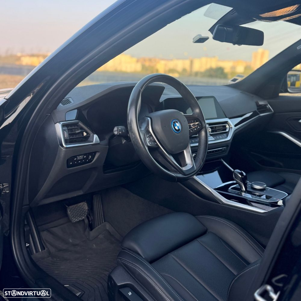 BMW 320 e Touring Line Sport Auto - 3