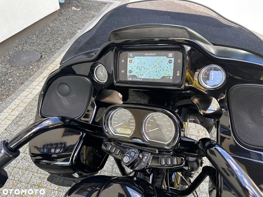 Harley-Davidson Touring Road Glide - 20