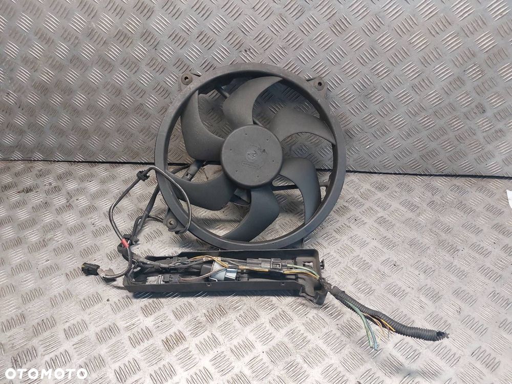 WENTYLATOR CHŁODNICY WODY PEUGEOT 407 2.0 HDI - 1