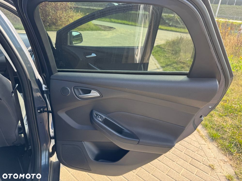 Ford Focus Turnier 1.0 EcoBoost Start-Stopp-System Titanium - 23