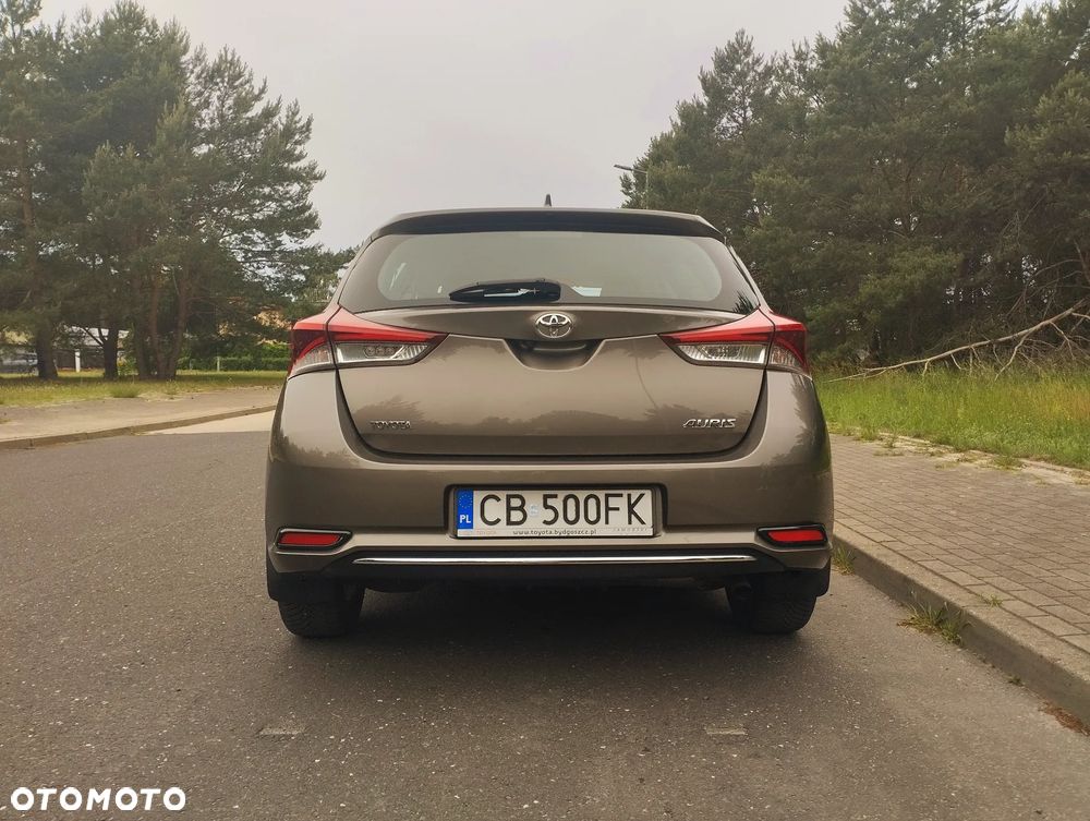 Toyota Auris 1.6 Premium - 4