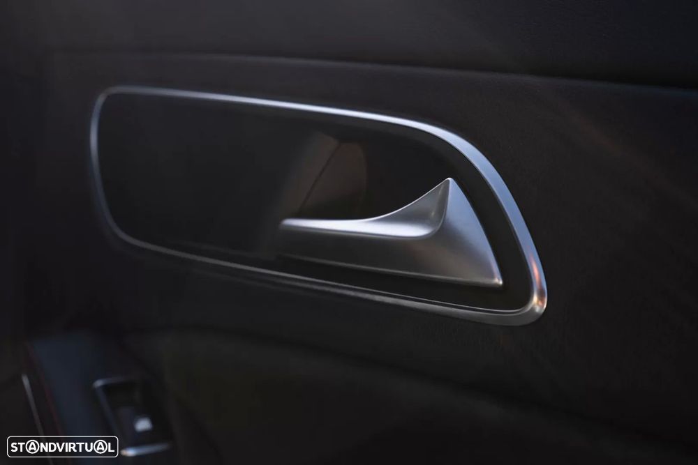 Mercedes-Benz CLA 45 AMG 4-Matic - 12