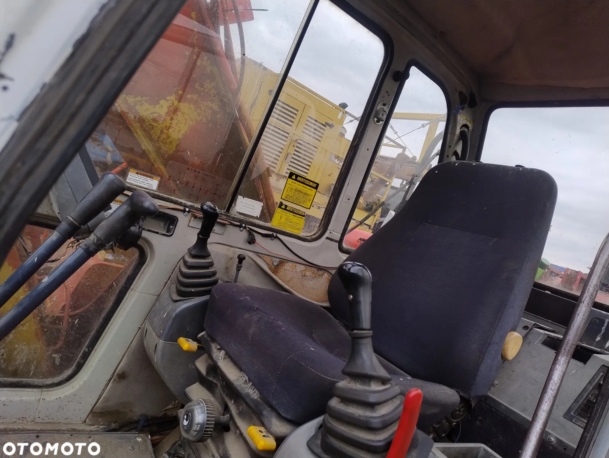 Kobelco SK210LC - 8
