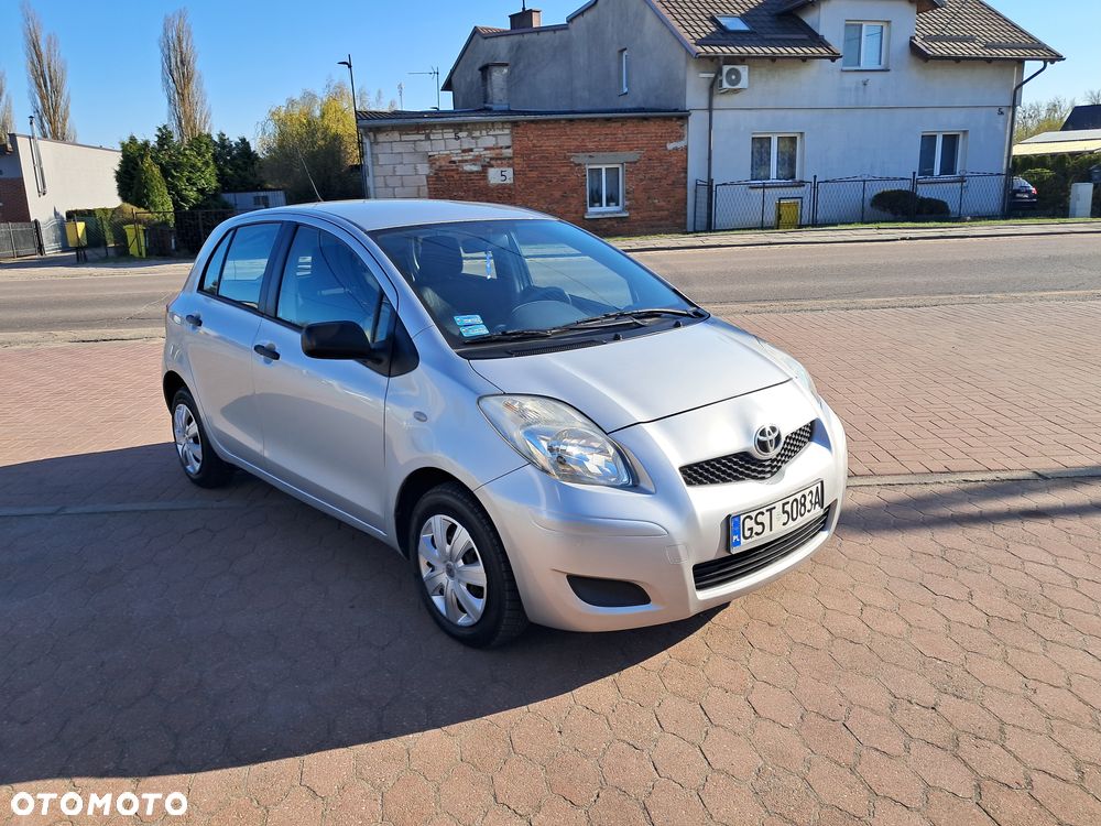 Toyota Yaris 1.0 Premium - 3