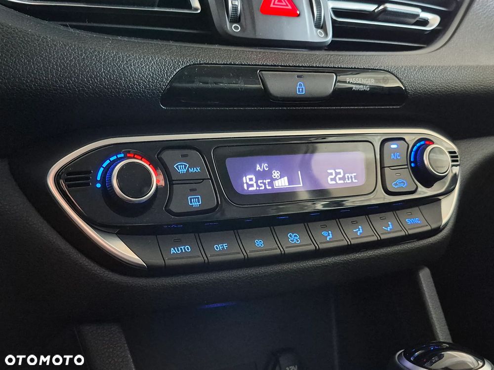 Hyundai i30 1.5 T-GDI 48V Premium DCT - 28