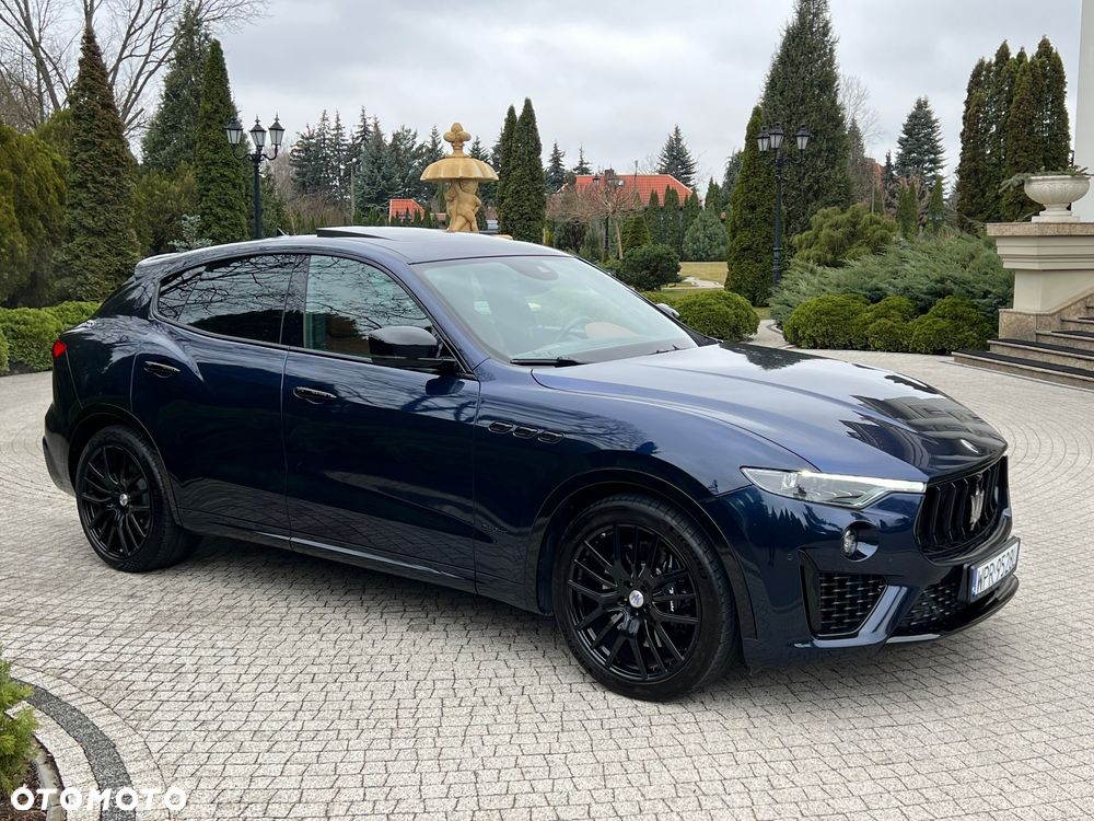 Maserati Levante - 3