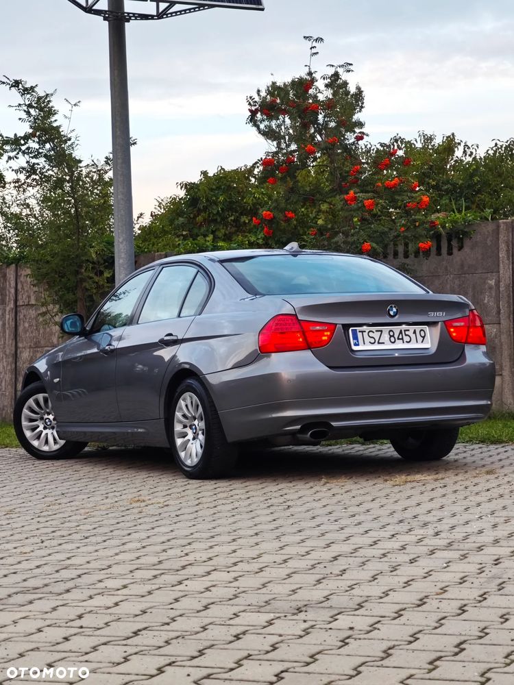 BMW Seria 3 318i Edition Lifestyle - 12