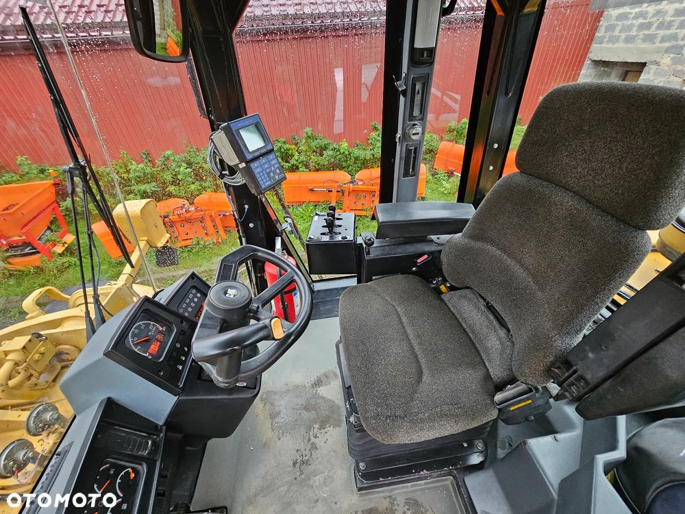 Caterpillar 962G - 17