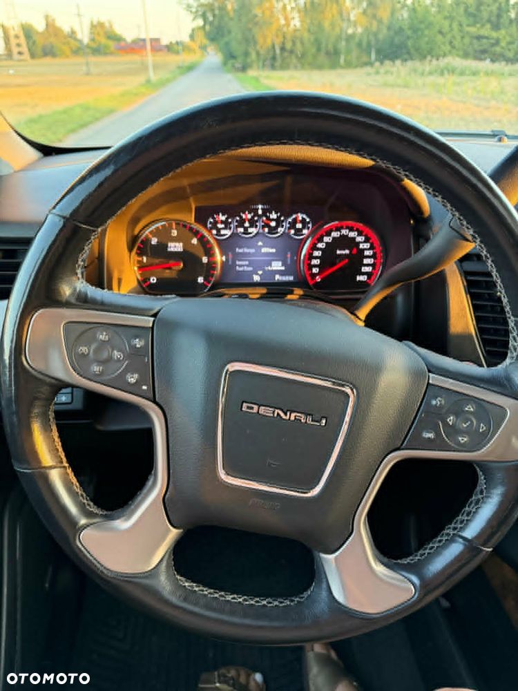 GMC Yukon Denali 6.2 XL - 17