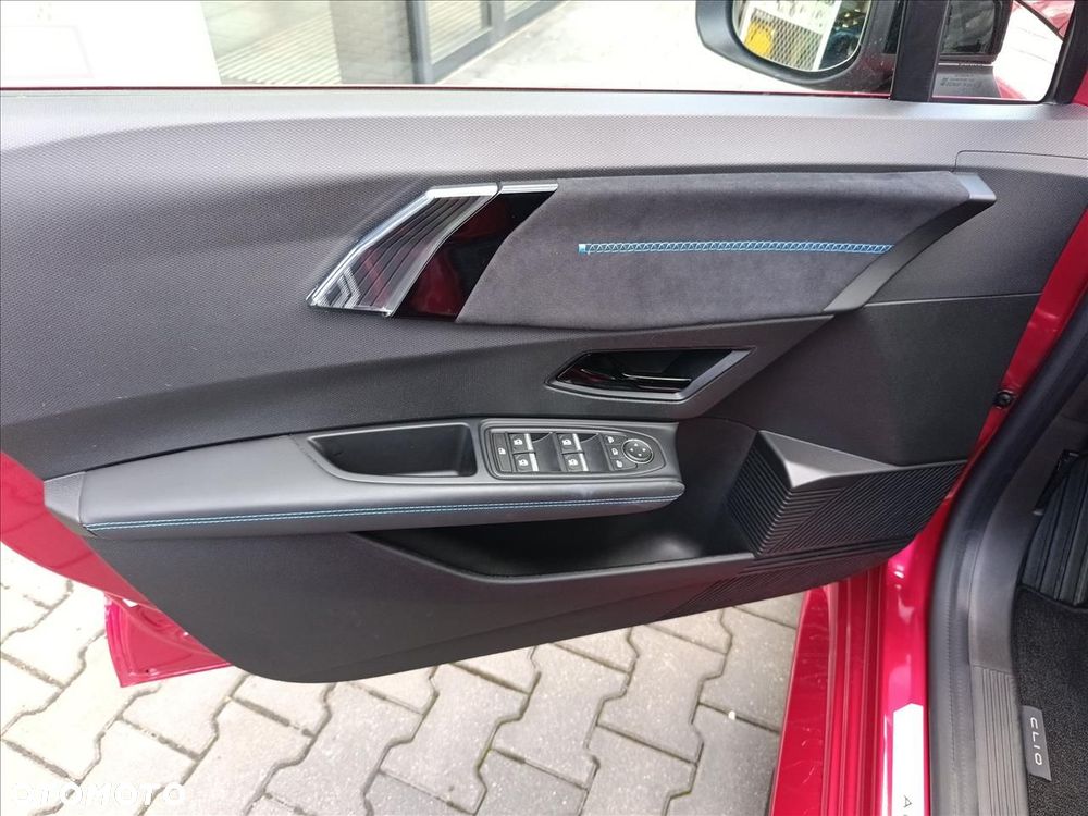Renault Clio - 10