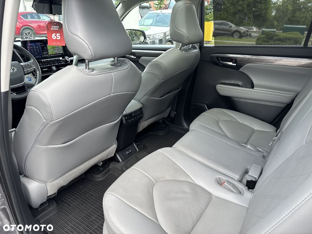 Toyota Highlander - 16