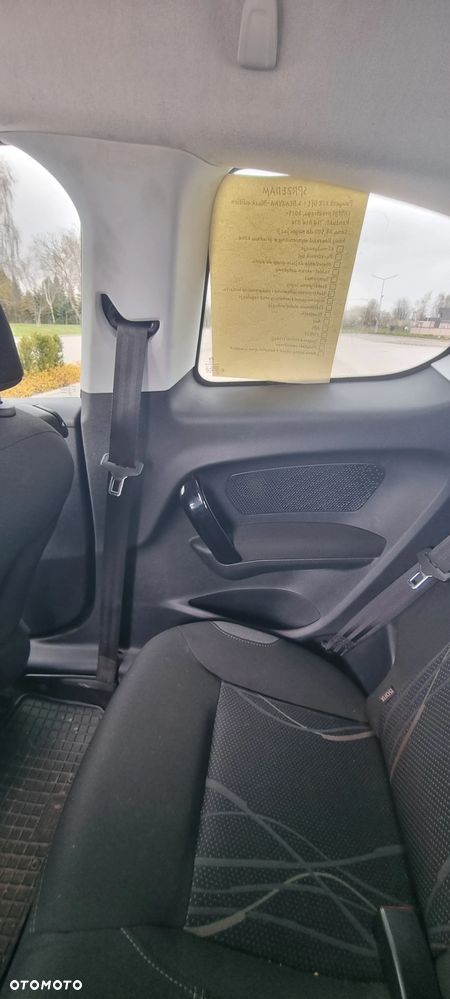 Peugeot 208 82 PureTech Style - 13