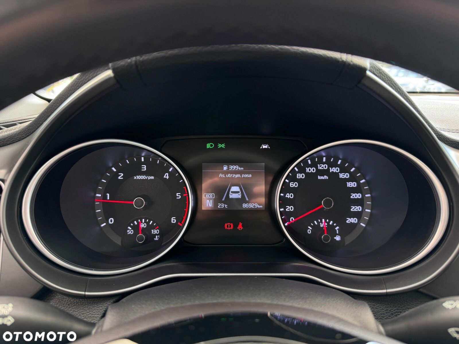 Kia Ceed - 16