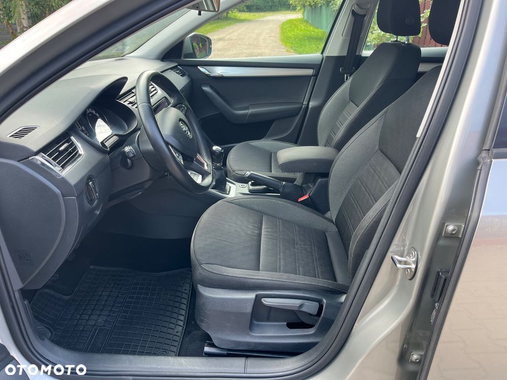 Skoda Octavia 1.4 TSI Ambition - 9