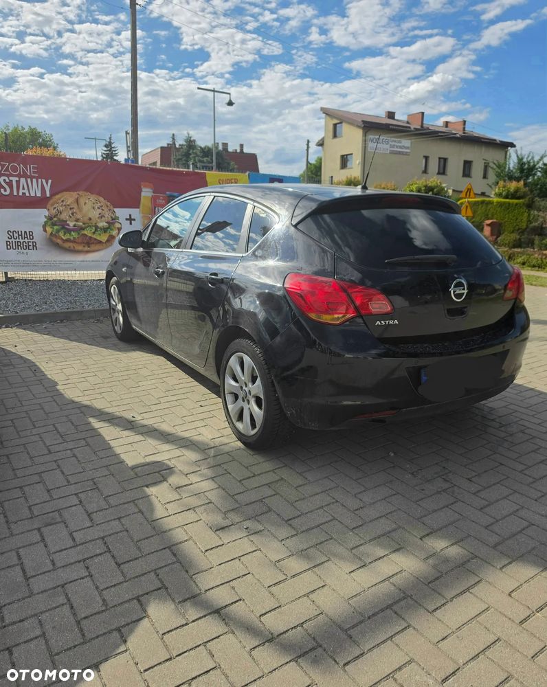 Opel Astra 1.6 Cosmo - 9