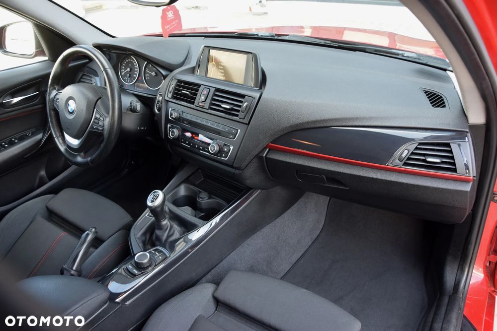 BMW Seria 1 118i Sport Line - 10