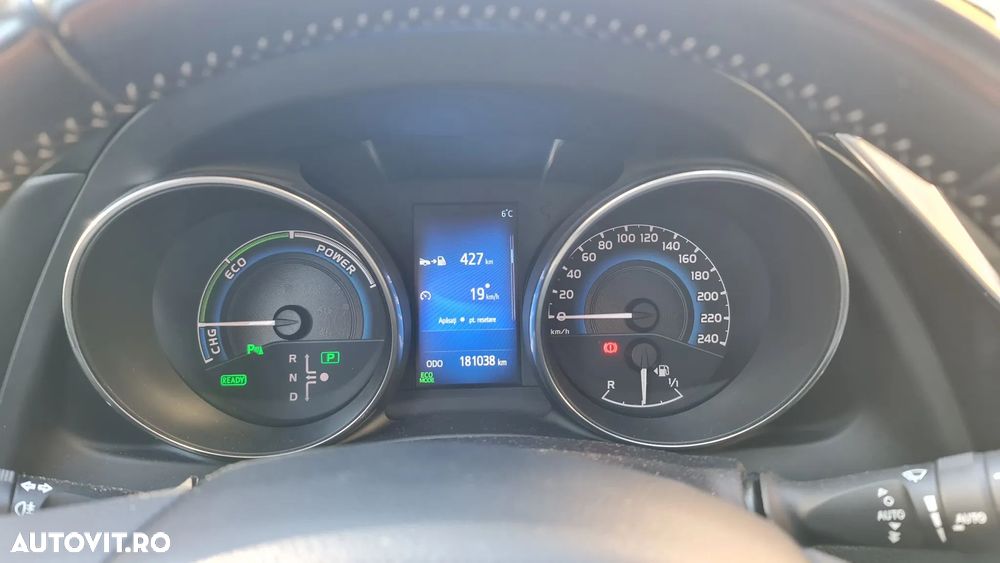 Toyota Auris ver-1-8-l-vvt--i-hsd-sol-plus - 13