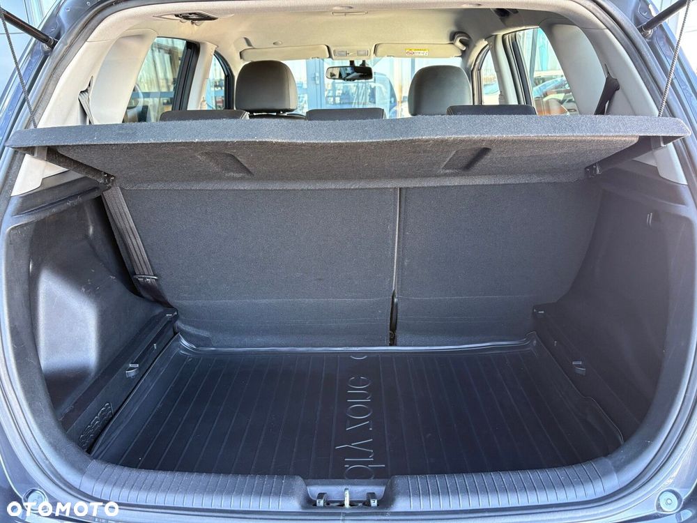 Kia Venga - 18