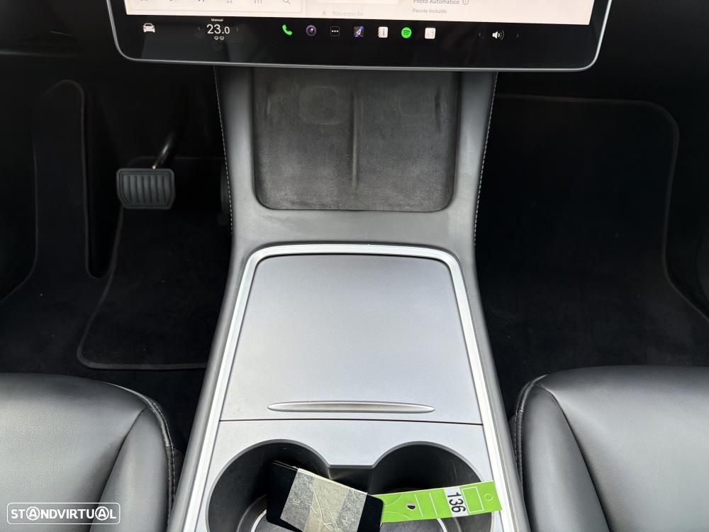 Tesla Model Y Long Range Dual Motor AWD - 28