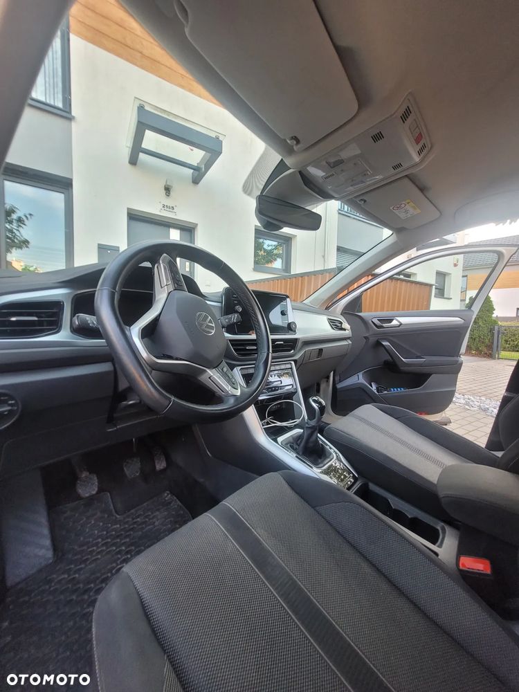 Volkswagen T-Roc - 12