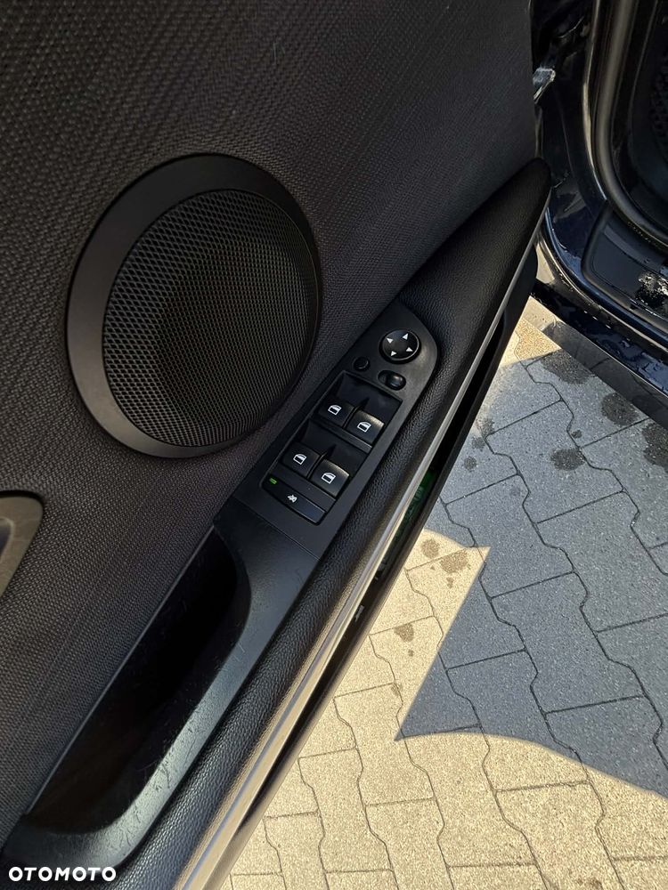BMW Seria 3 330i - 8