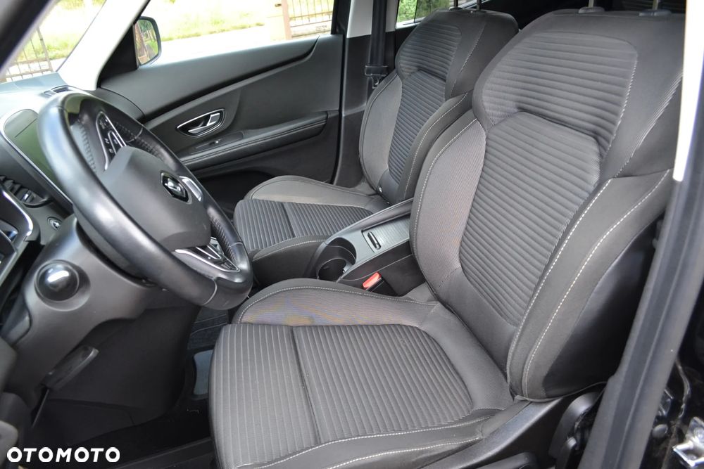 Renault Scenic ENERGY TCe 130 INTENS - 19