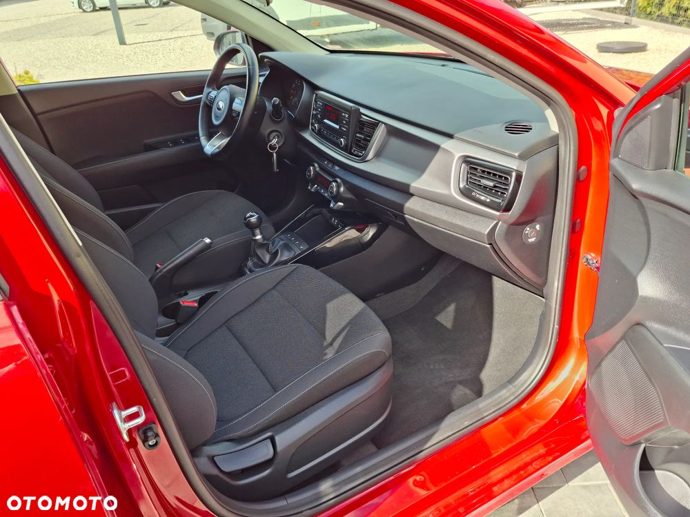 Kia Rio 1.2 Dream Team Edition - 30