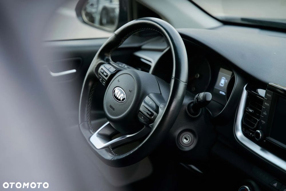 Kia Stonic - 15