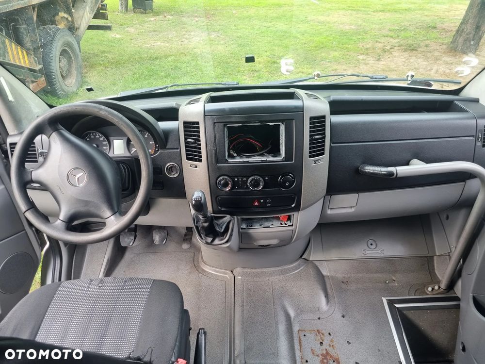 Mercedes-Benz Sprinter - 19