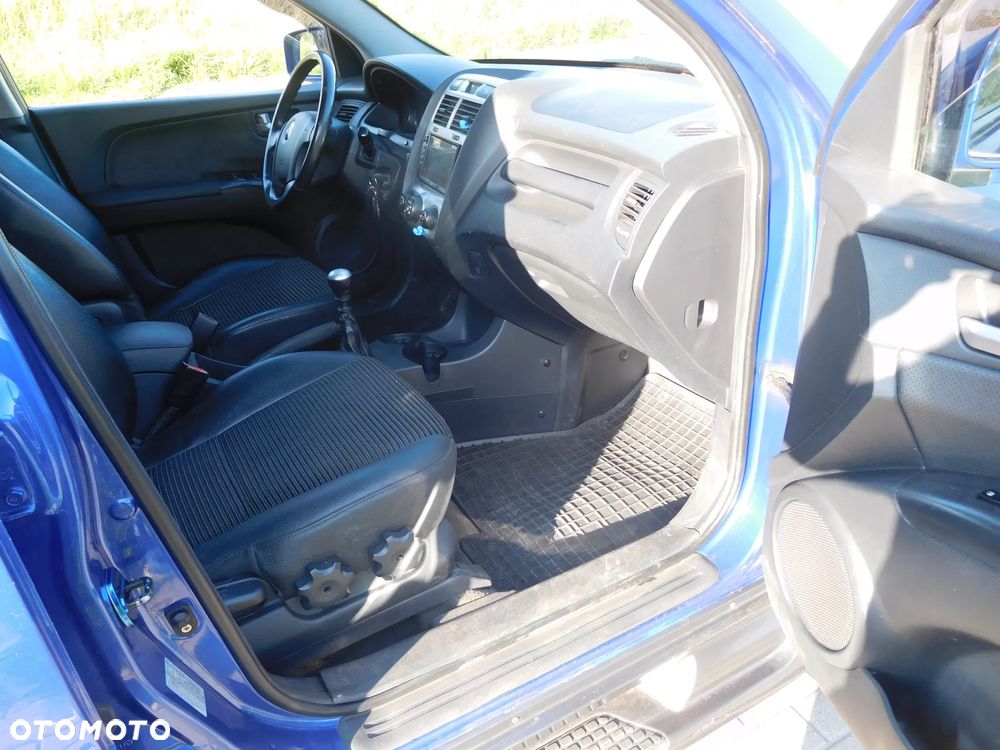 Kia Sportage 2.0 CRDI 4WD Cup - 8