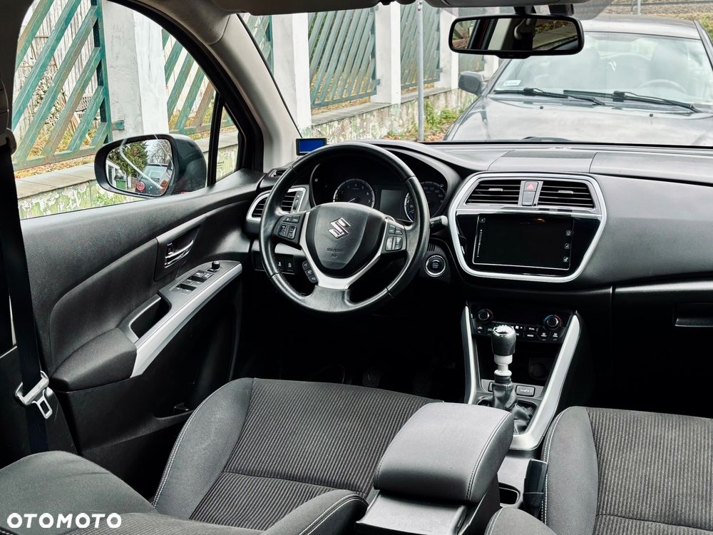 Suzuki SX4 S-Cross - 17