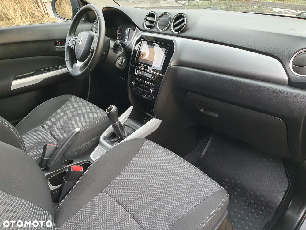 Suzuki Vitara 1.6 (4x2) Club - 16