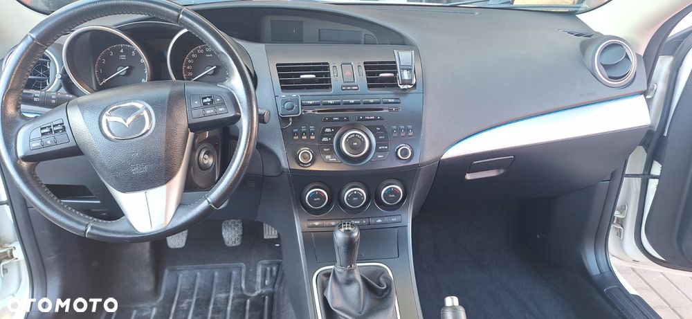 Mazda 3 - 8