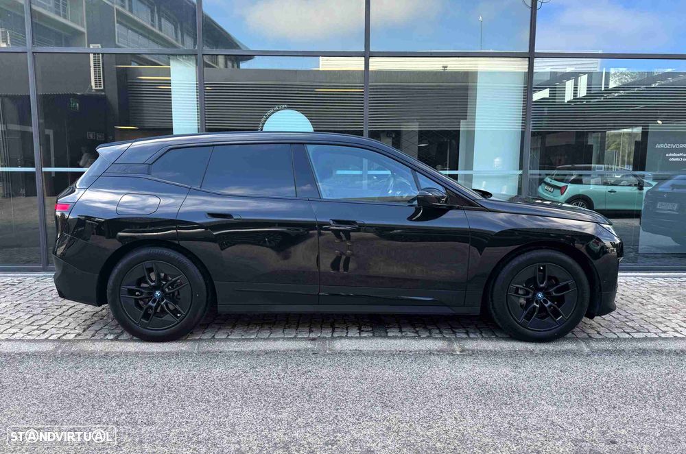 BMW iX xDrive 40 - 4
