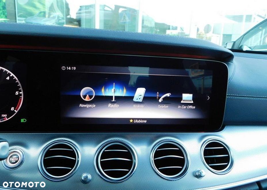 Mercedes-Benz Klasa E 220 d 4-Matic 9G-TRONIC - 27