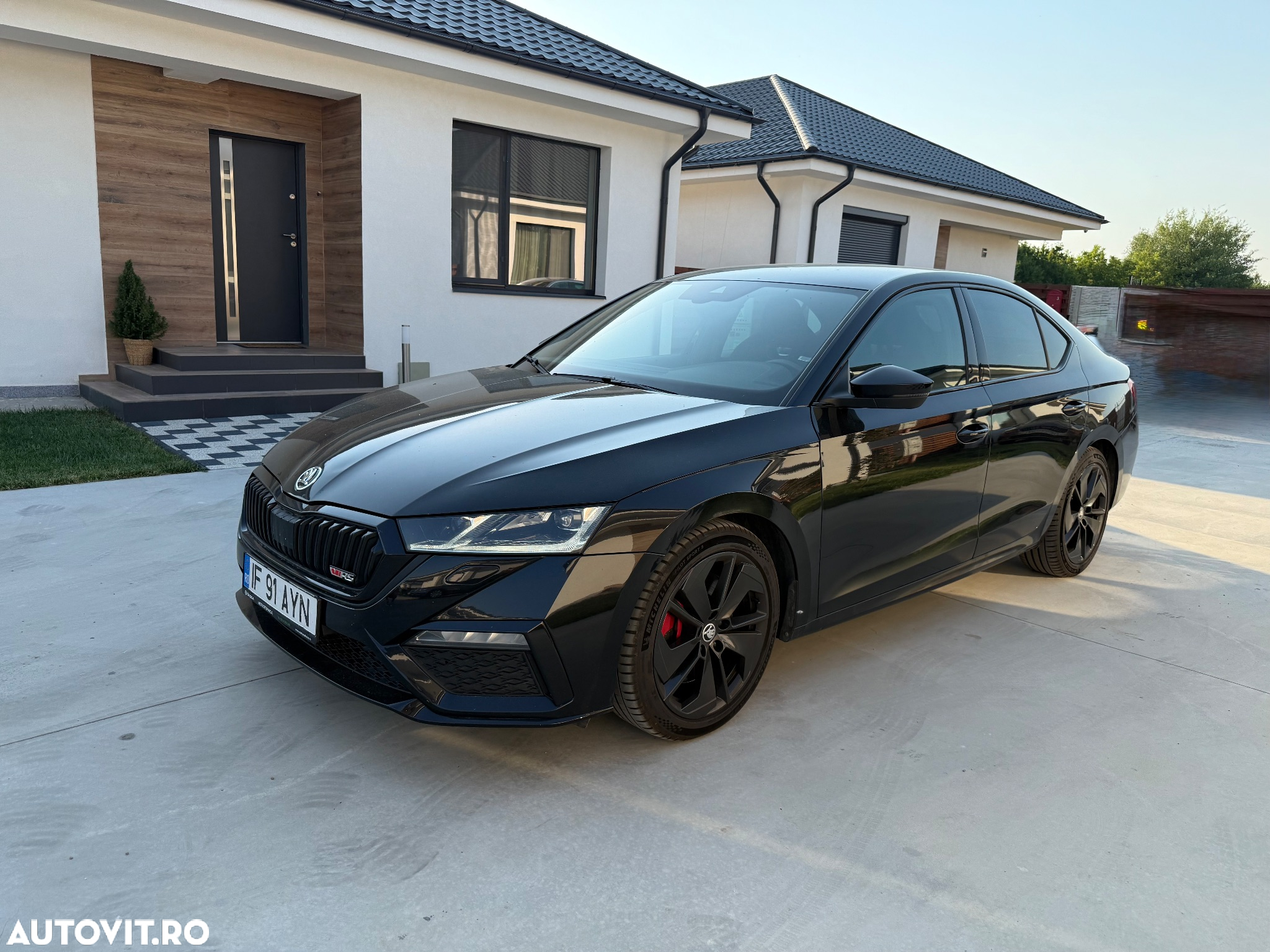 Skoda Octavia 2.0 TSI DSG RS - 3